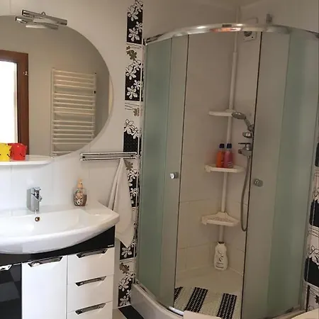 Mansarda Aparts * Skole